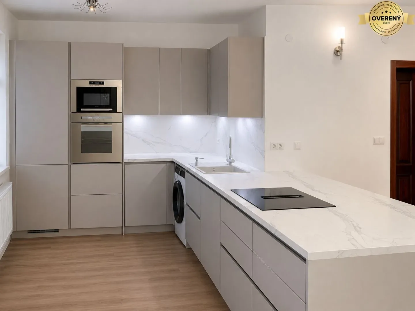 priestranný a kvalitne zariadený 3-izbový byt – Bratislava, Petržalka