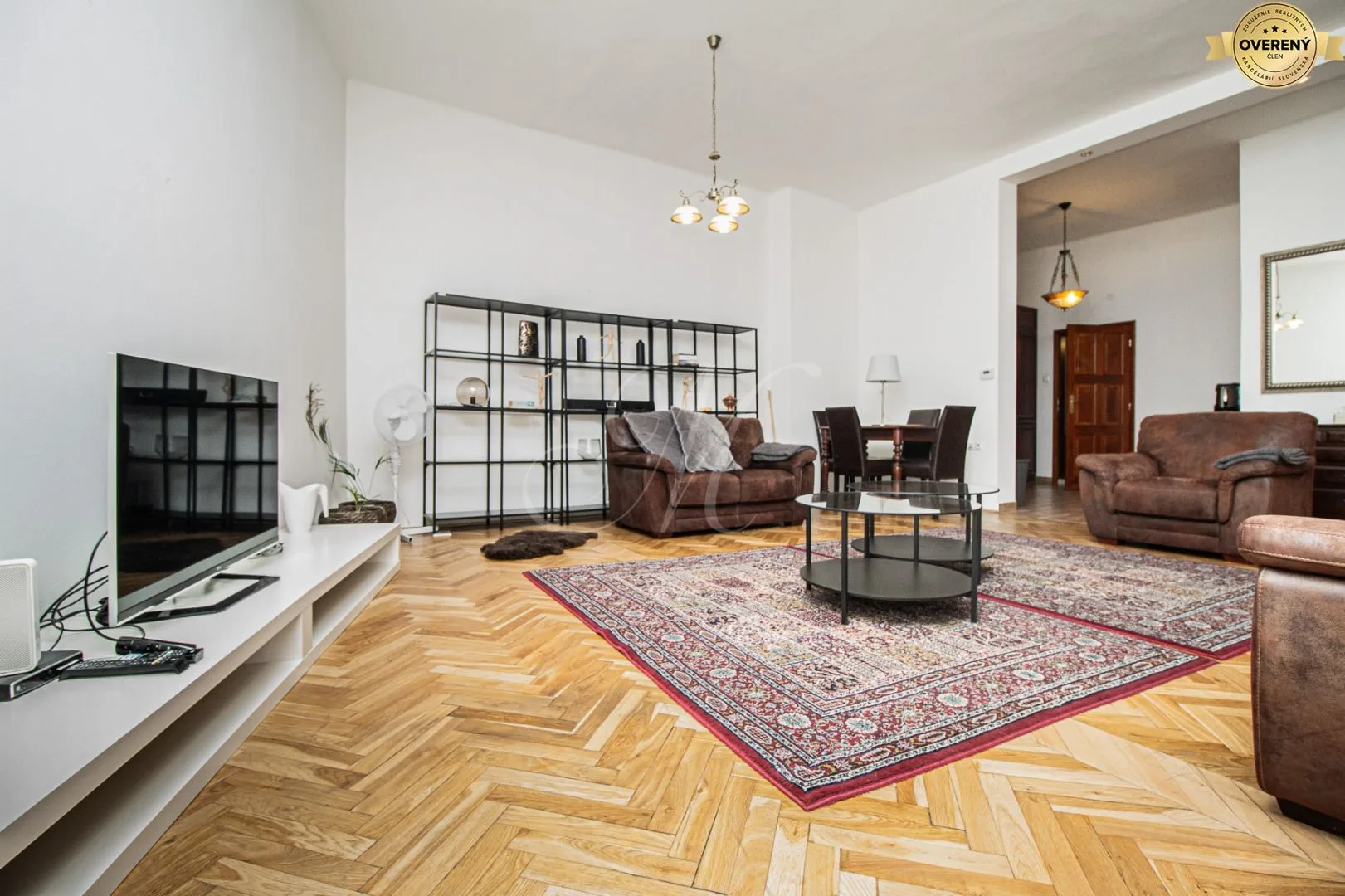 METROPOLITAN │Nadštandardný staromestský 2i byt s vysokými stropmi