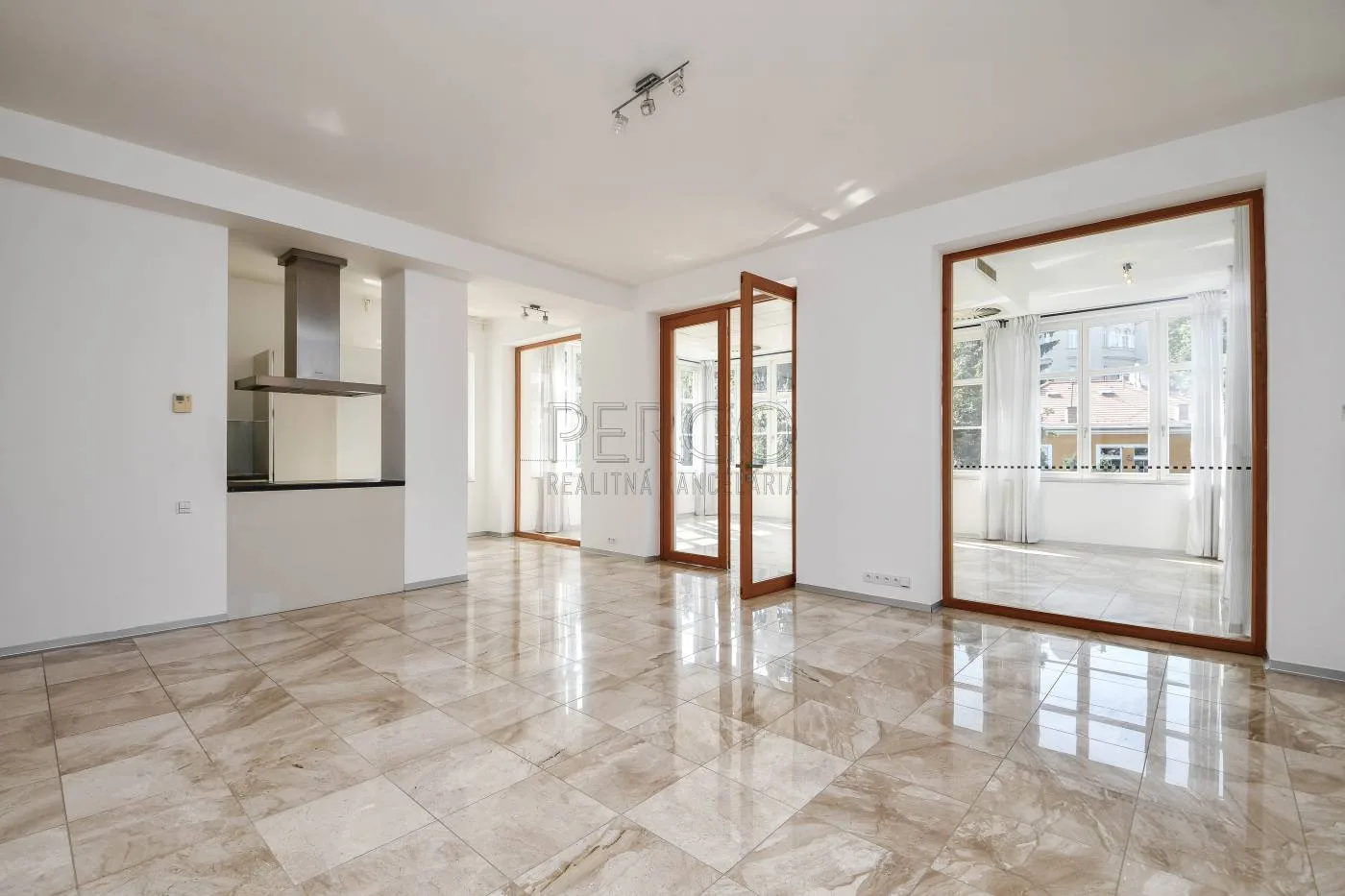 PERGO - 3-izbový apartmán v rezidencii Hlboká 7