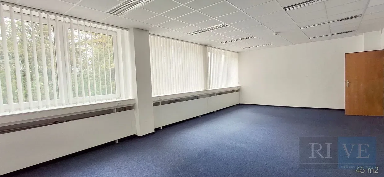 30 m2 – 43,50 - kancelárie v centre Ružinova