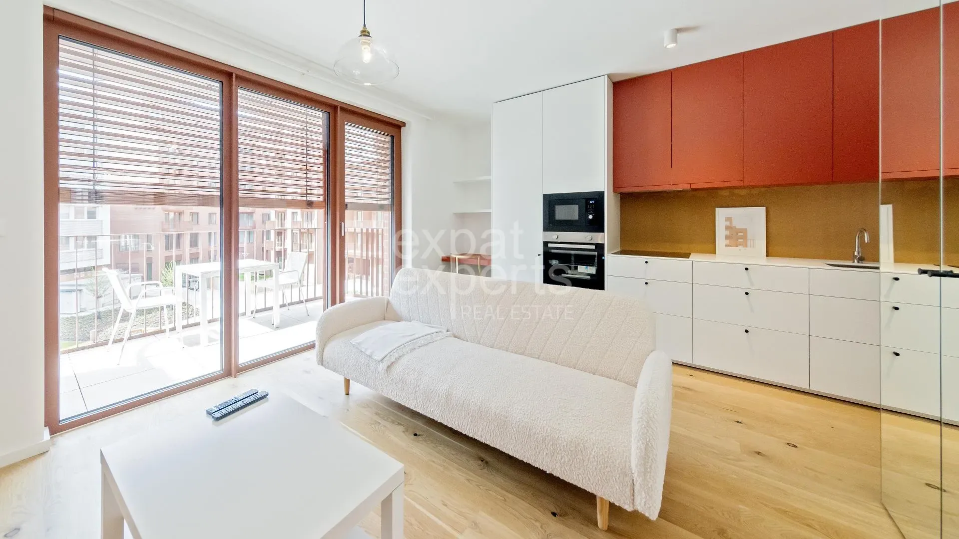 REZERVOVANÉ Skvelý, štýlový 1i byt 34m2, s balkónom a parkovaním, ZWIRN