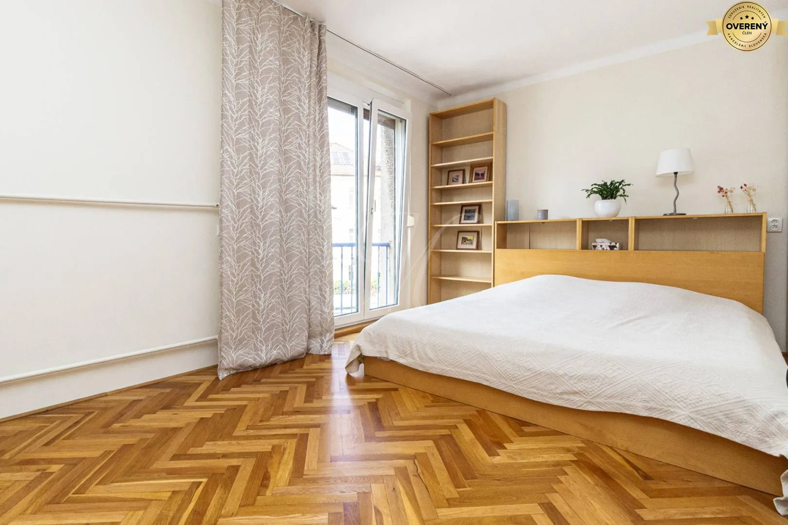 METROPOLITAN I Pekný 2i staromestský byt s balkónom v Starom meste