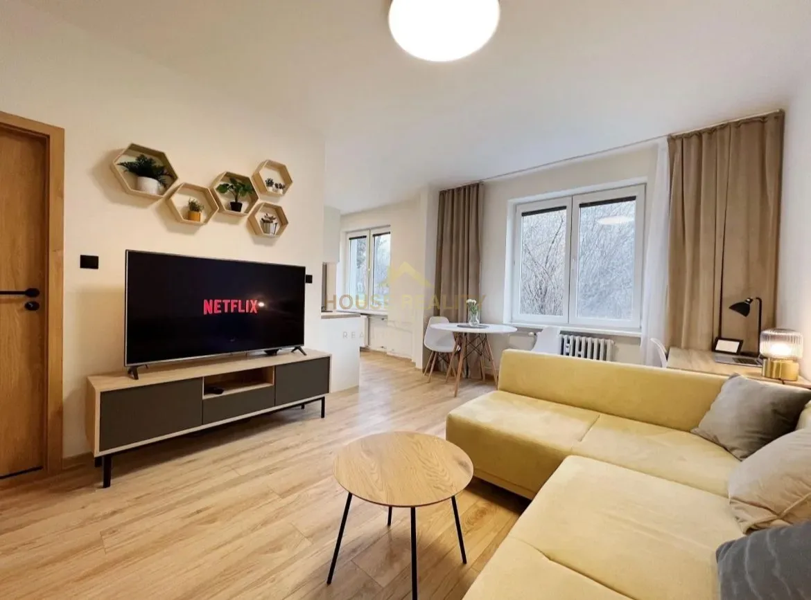 Prenájom štýlový 2 izbový byt, Ovručská ulica, Bratislava III Nové Mesto