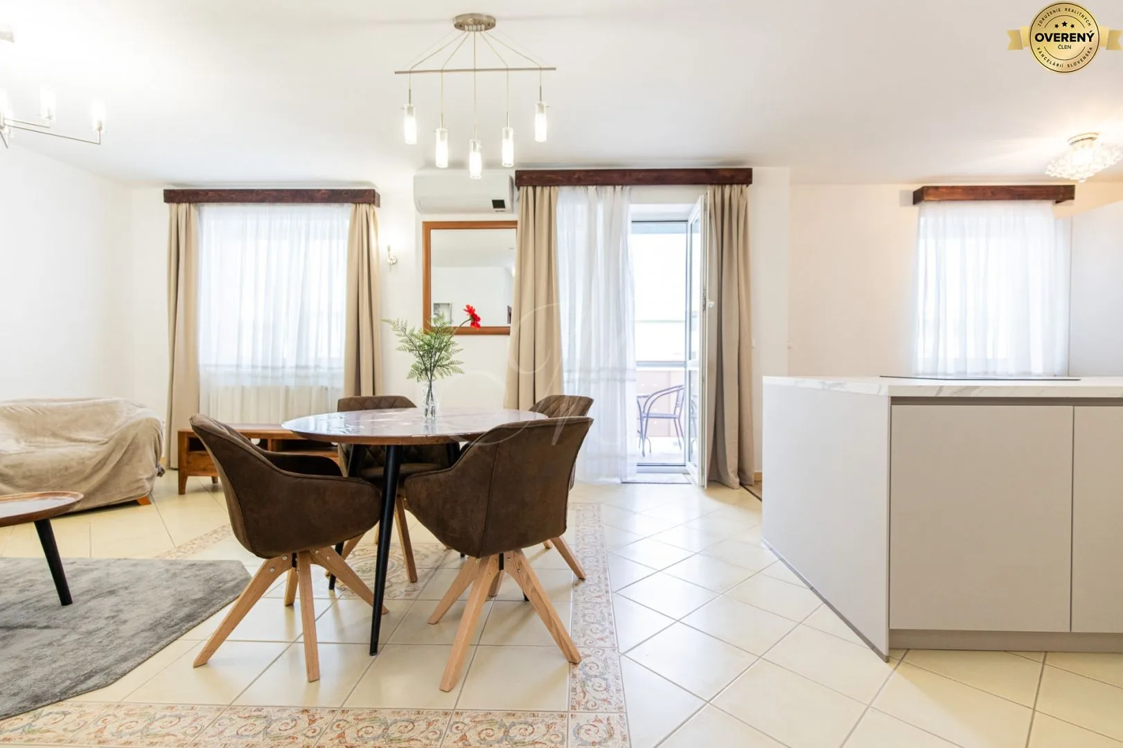 METROPOLITAN │Krásny 3i byt s balkónom na prenájom