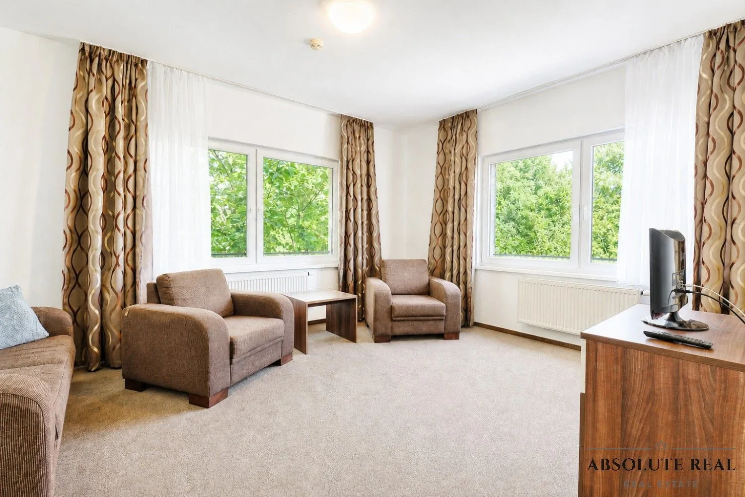 ABSOLUTE REAL / Útulný 2i apartmán v Bratislave – Petržalke, Betliarska ul., bazén, posilňovňa