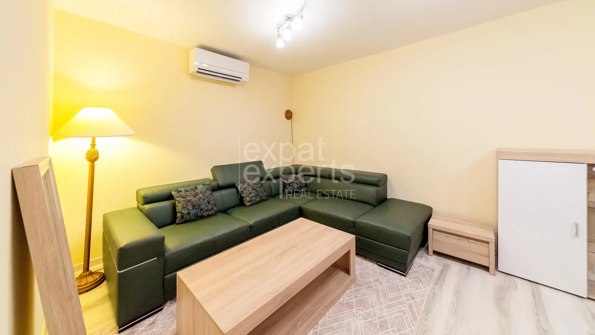 Príjemný 5i rodinný dom 140m2, s terasou 80m2, lodžiou a 2x parkovanie
