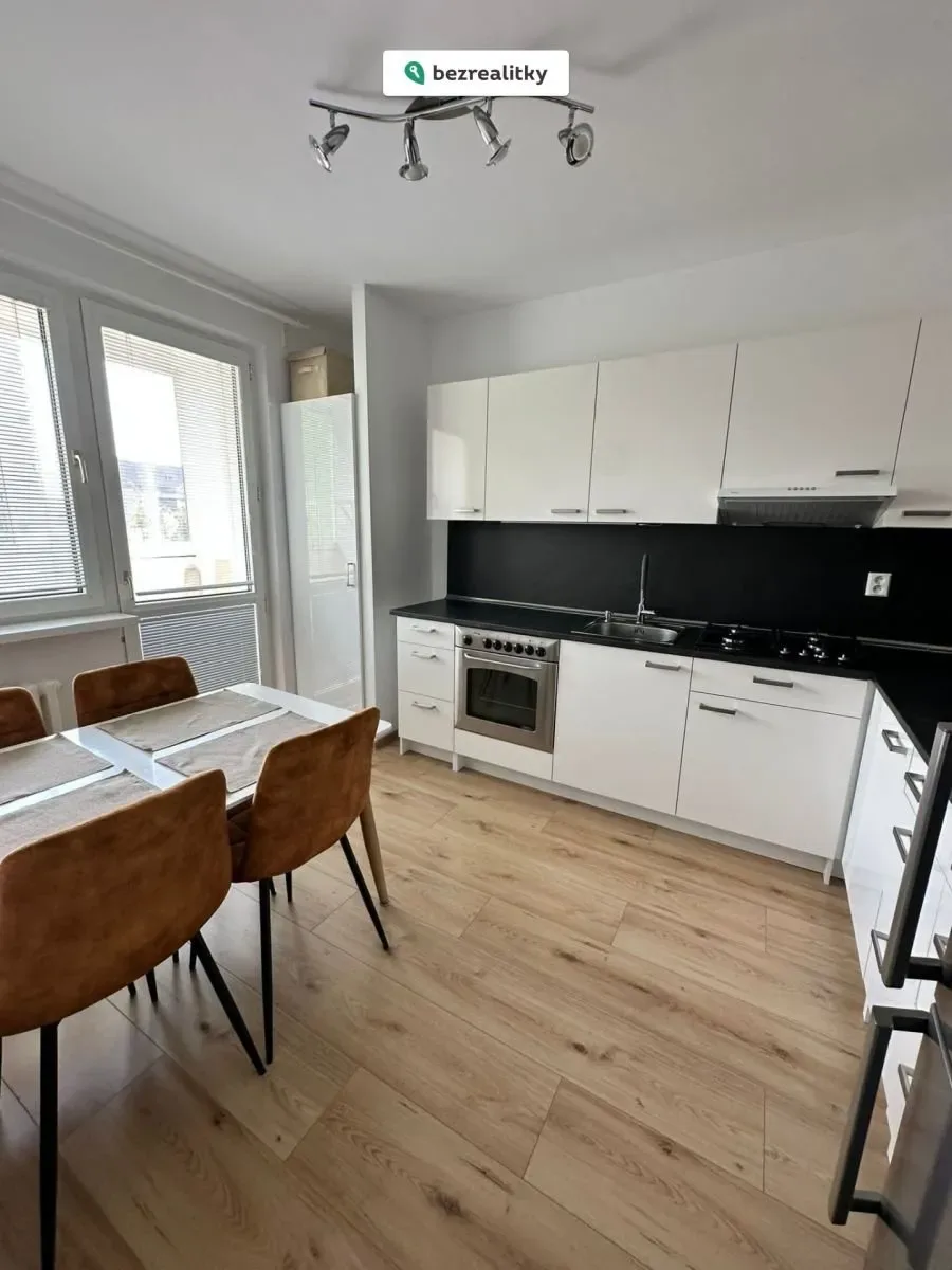 Prenájom bytu 3-izbový 70 m²