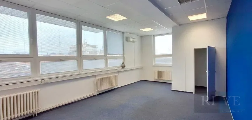 43 m2 - 45,70 m2 – tiché administratívne priestory