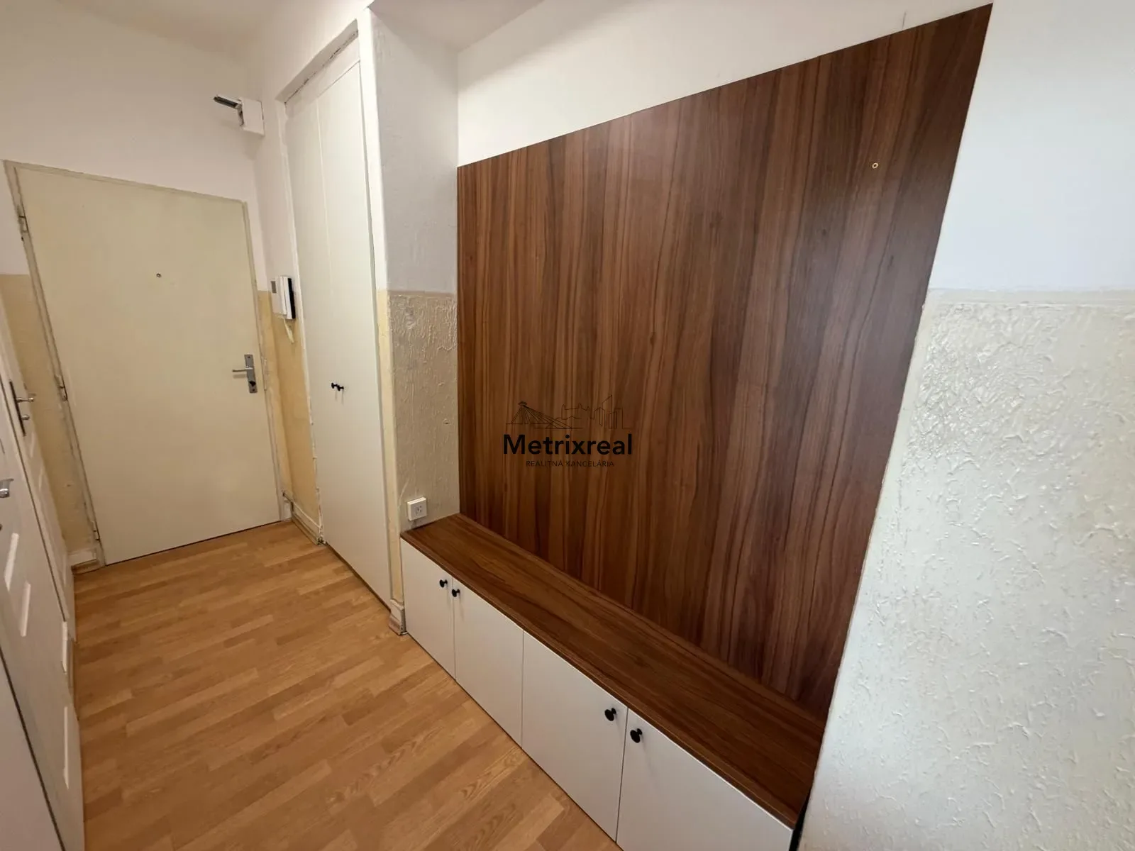3-IZBOVÝ BYT NA PRENÁJOM – BRATISLAVA, RUŽINOV – OSTREDKY