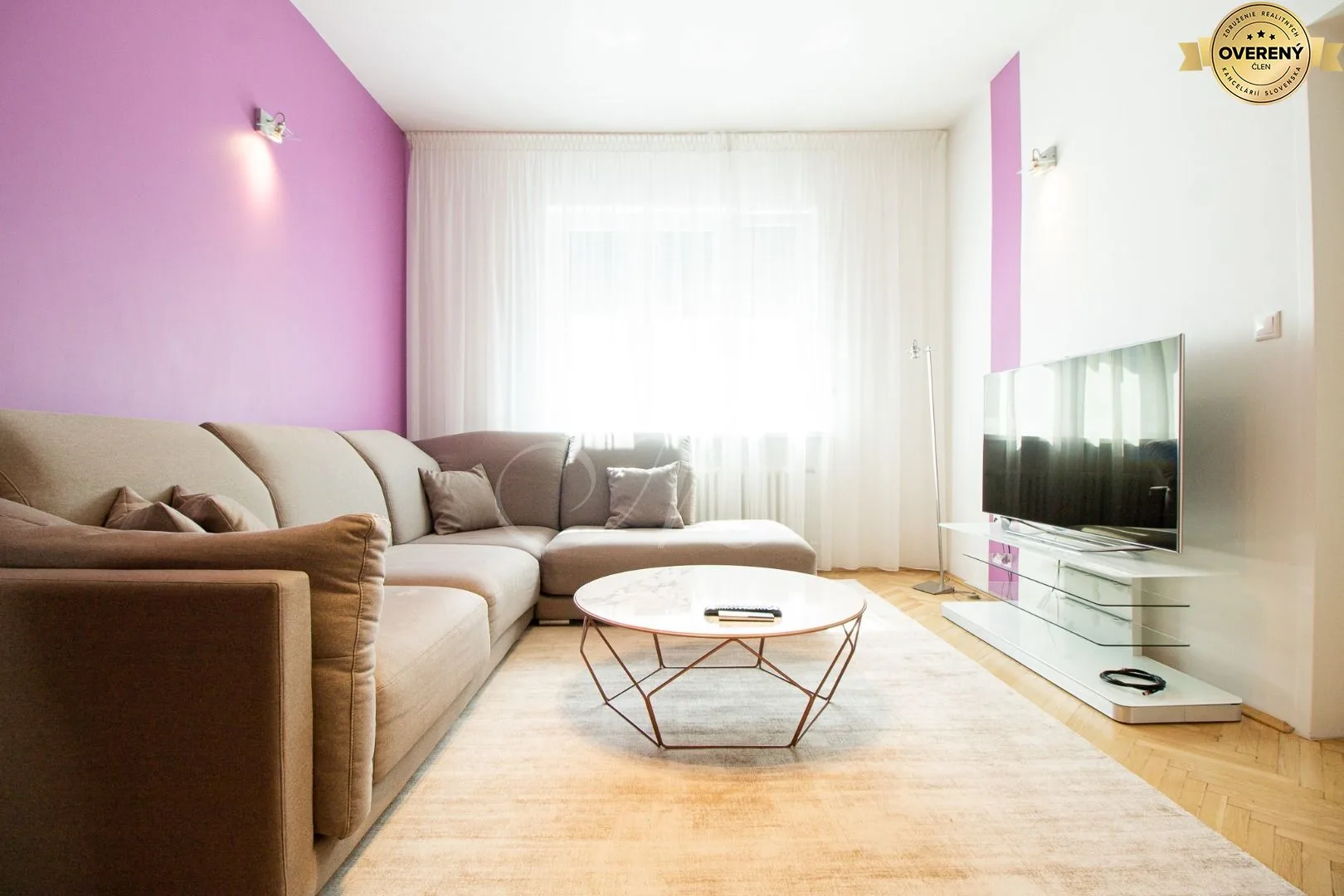 METROPOLITAN │Krásny staromestský zariadený 3i byt po rekonštrukcii