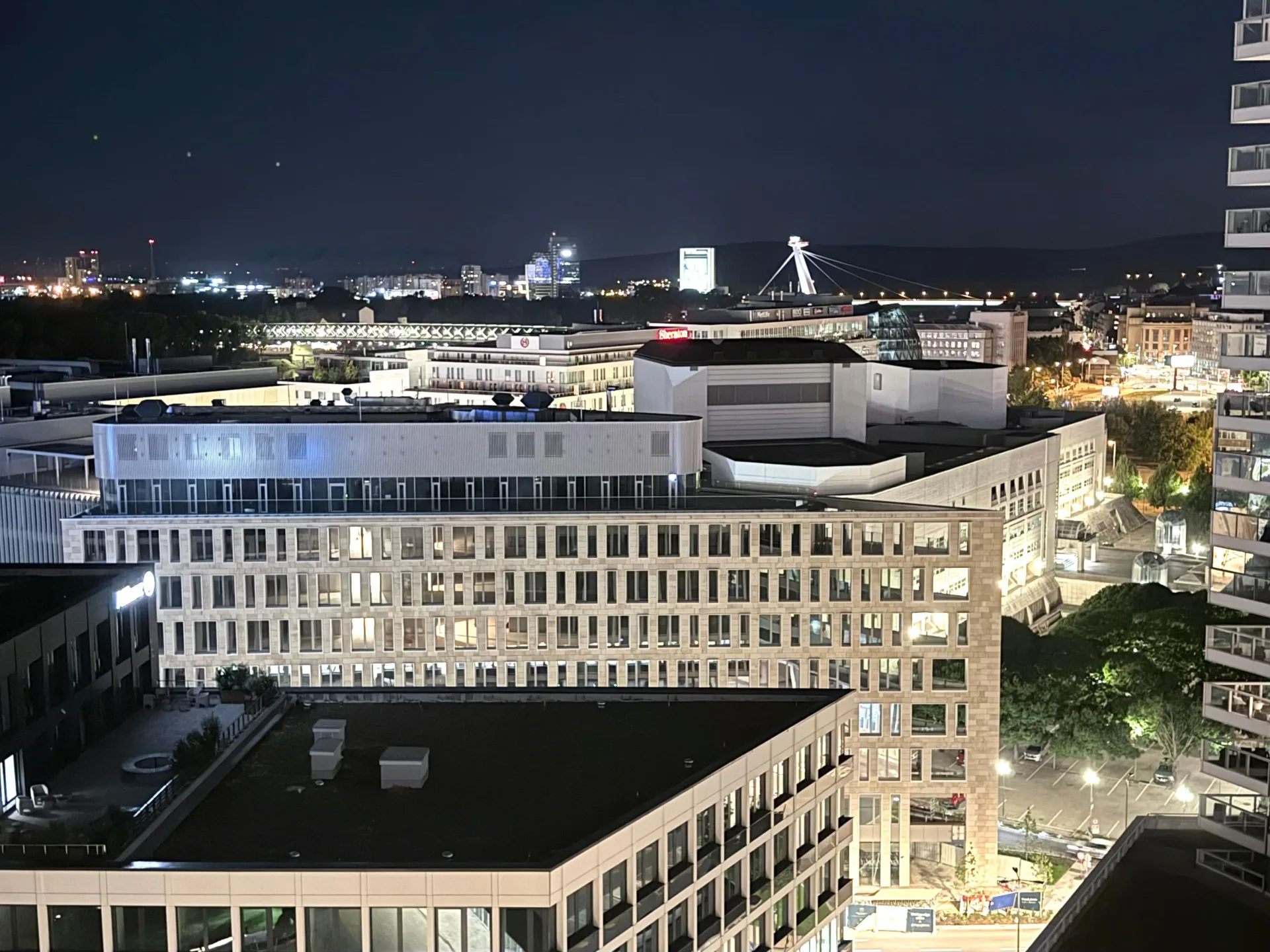 Panorama City 2-izbový byt 15.p prenájom