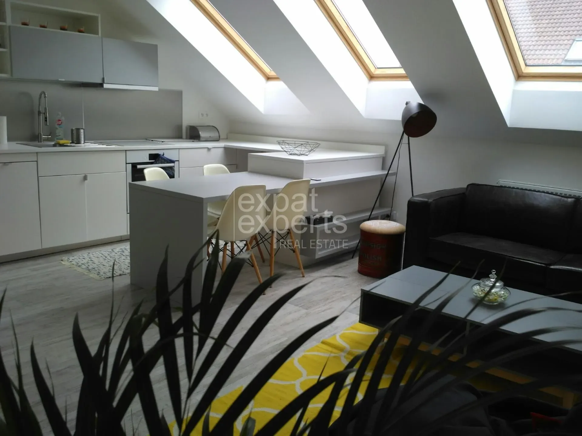 Moderný 2i byt 52 m2, v centre mesta, výhľad na hrad