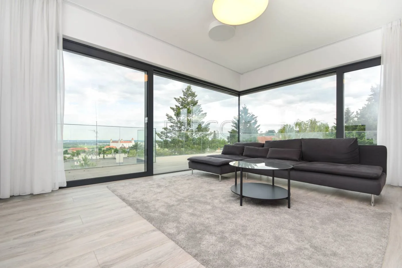 PERGO - Exkluzívny penthouse s výhľadom na Bratislavský hrad