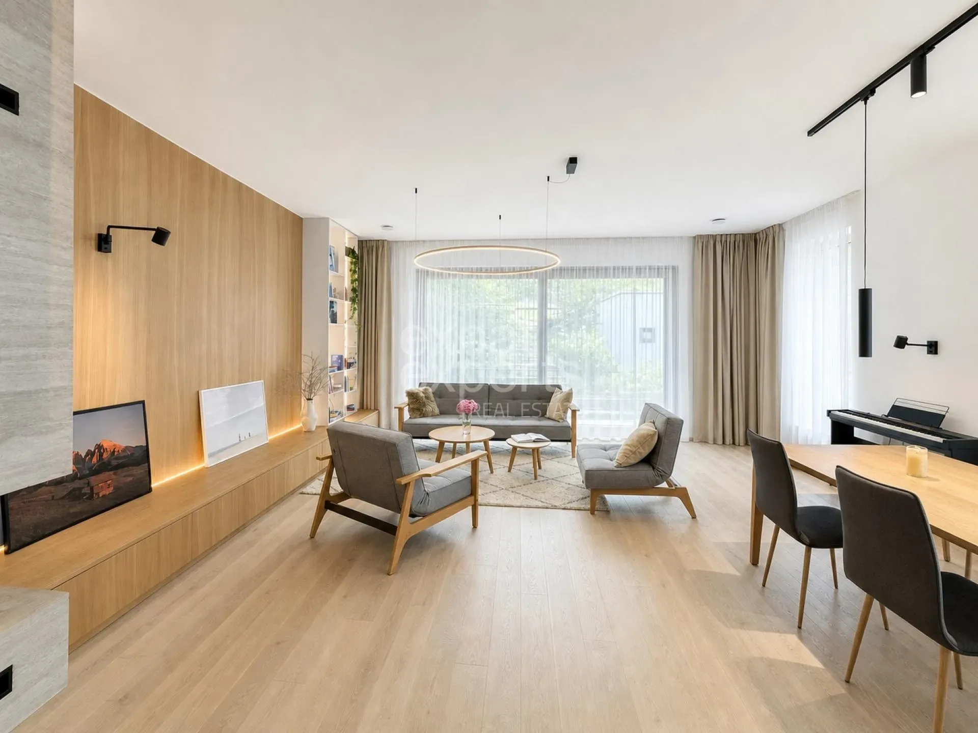 Exkluzívny rodinný dom 209m2, bazén, wellness, parkovanie vo dvore
