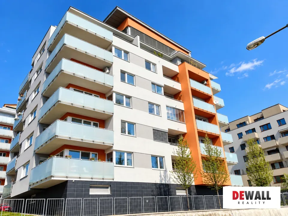 TPONovinka: Prenájom 2-izbový byt s veľkou loggiou a garážovým státím Hroznový sad | Kadnárova 85 | Bratislava – Rača, Krasňany
