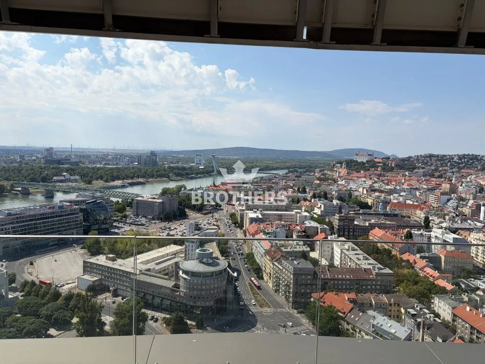 SKY PARK 1, PRENÁJOM, 3 IZBOVÝ BYT, LOGGIA, ČULENOVA ULICA, BRATISLAVA - STARÉ MESTO.
