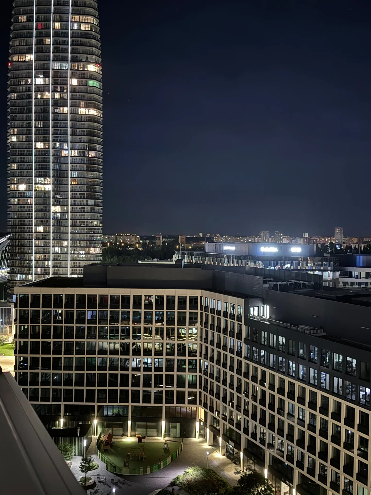 Panorama City 2-izbový byt 15.p prenájom