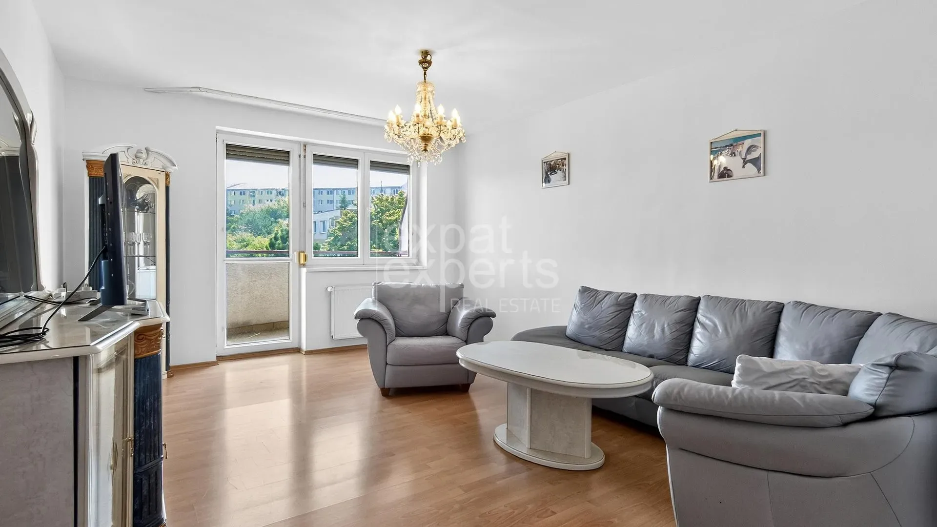 Priestranný 3i byt 112 m2, s balkónmi, pivnicou a parkovaním