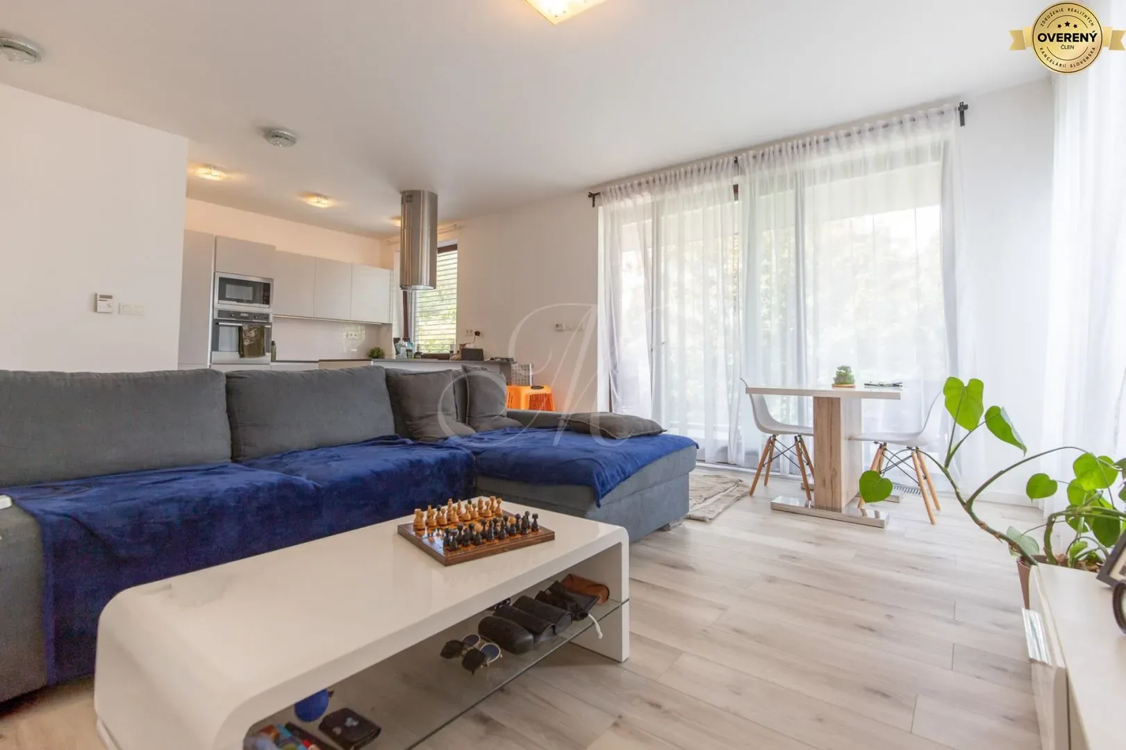 METROPOLITAN │Moderný 2i byt s balkónom a parkingom, Horský park