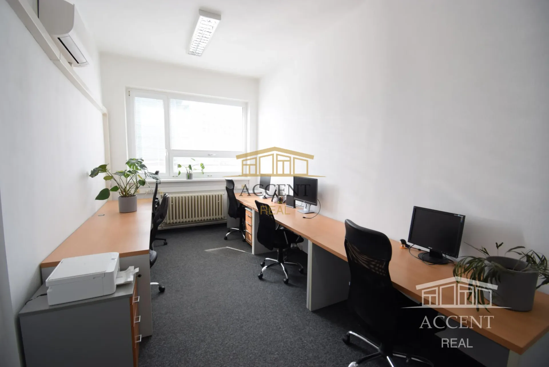 ACCENT REAL / PRENÁJOM POSLEDNÝCH ZARIADENÝCH KANCELÁRIÍ S PARKOVACÍMI MIESTAMI - FREKVENTOVANÁ IVANSKÁ CESTA