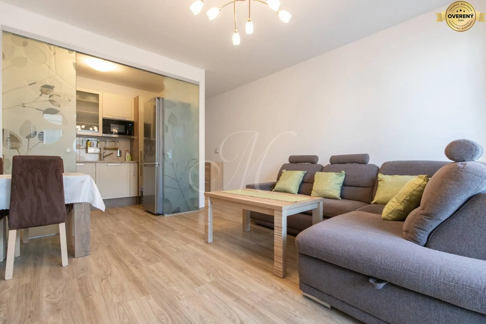 METROPOLITAN │Zariadený 2-izbový byt s lodžiou, Nové Mesto
