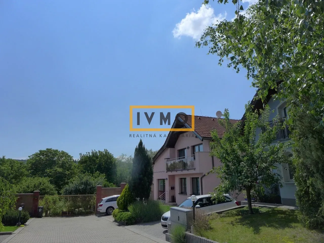 Novostavba 6i. RD 250m2, TERASA, 2x PARKING, KLÍMA, ul. Pod Násypom, BA IV - Lamač v blízkosti (BIS) Britská škola v Dúbravke, pri Lamačskom kúpalisku