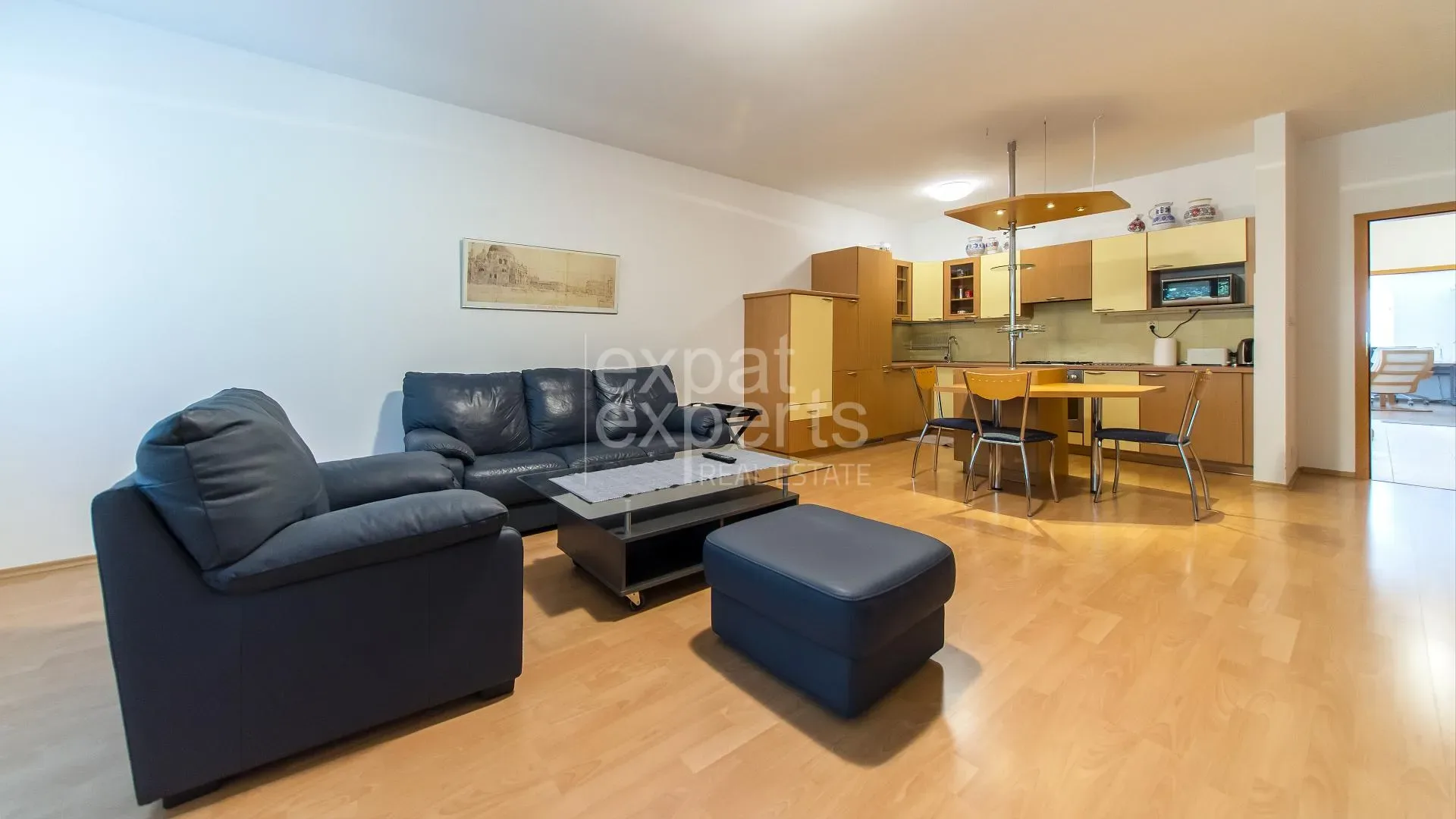 REZERVOVANÉ Príjemný 2i byt 80m2, s balkónom a A/C vo výbornej lokalite
