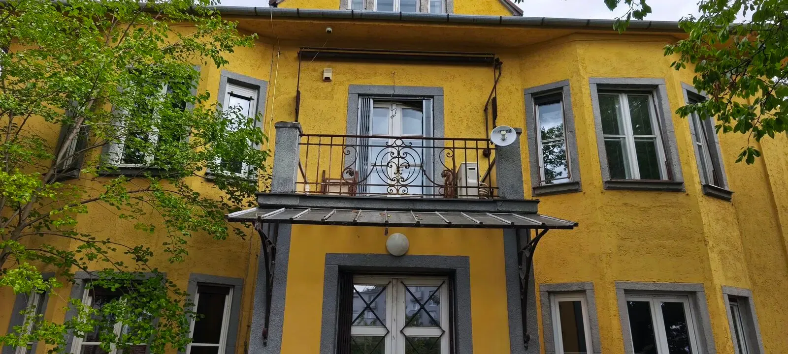 Študentské bývanie 3 či 4 ľudia za 1550€ v Starom meste vo vile z roku 1911.
