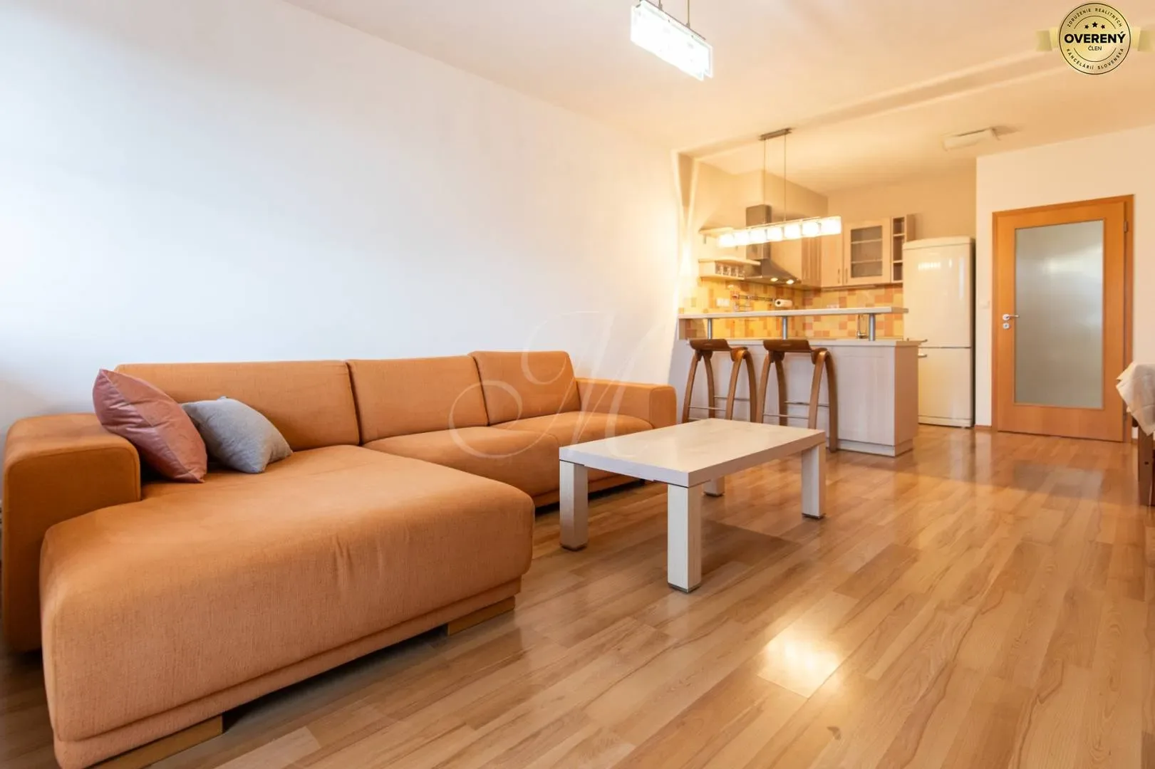 METROPOLITAN │Svetlý 2-izbový byt s parkovaním v projekte Koprivni