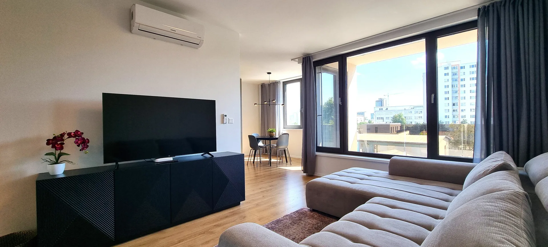 MODERNÝ KLIMATIZOVANÝ 3i. BYT S TERASOU 87,3m2 V NOVOSTAVBE / VARŠAVSKÁ ul. - BRATISLAVA III.